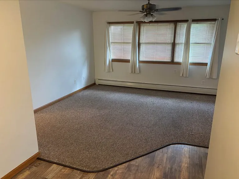 204 E North St #8 — Photo 8