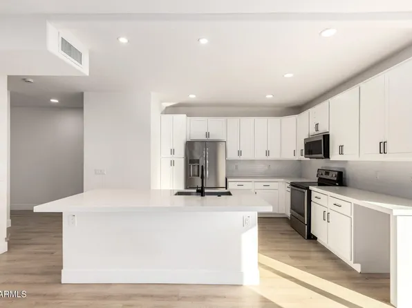 3034 N 39TH Street #12, Phoenix, AZ 85018