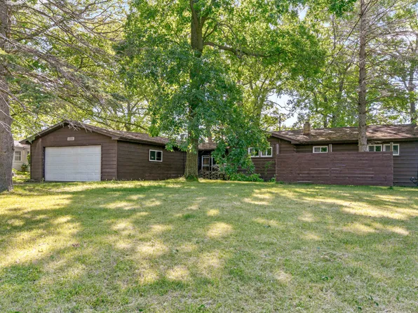 11577 Scott Park Rd, Delton, MI 49046