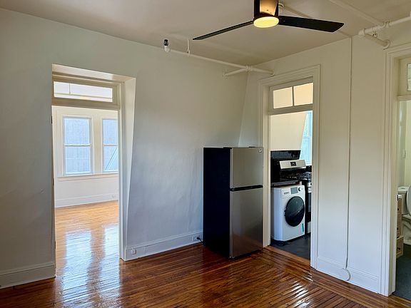 5th image of 206 Nassau St APT 3