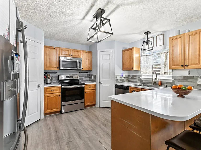 3861 SW Chaffin St — Photo 9