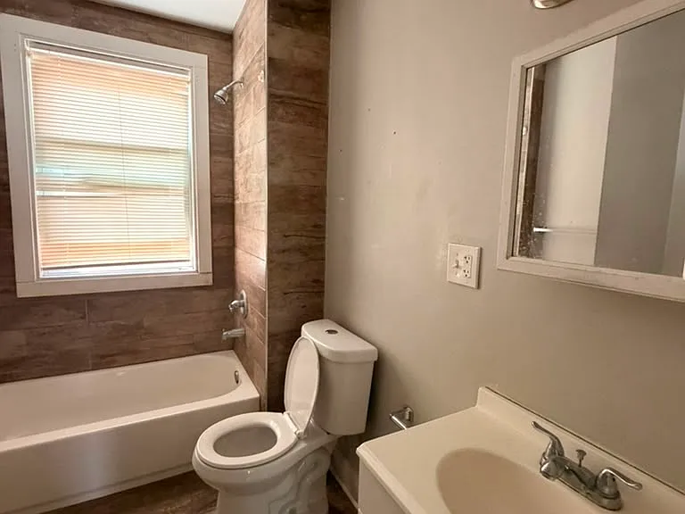 73 Gibbs St #2A — Photo 4