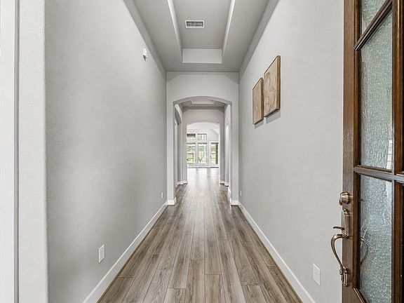 5th image of 11906 Peonia Ln