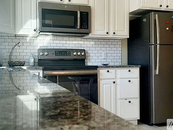 2nd image of 287 Palisades Dr #287