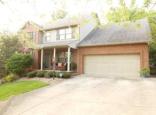 100 Leisure Ln, Huntington, WV 25705