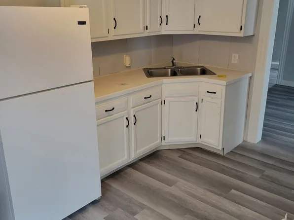 310 Lexington Ave #2, Oneida, NY 13421