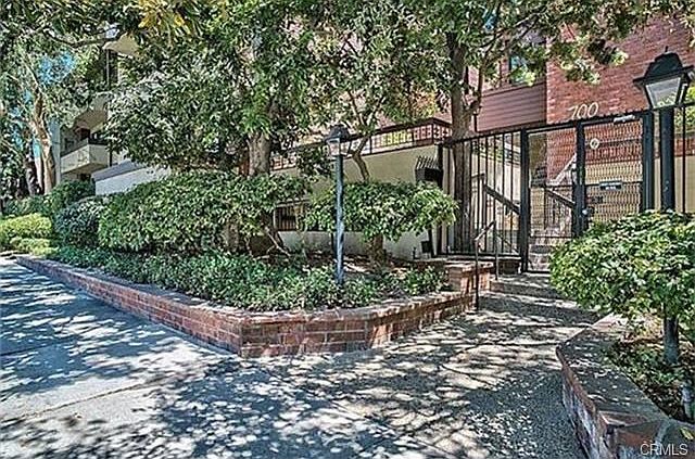 1st image of 700 S Lake Ave APT 116