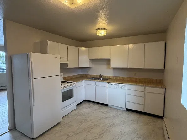 3289 1/2 Lombardy Ln APT A, Clifton, CO 81520