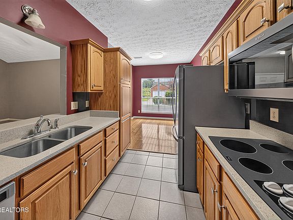 5th image of 4448 Broadmeadow Way