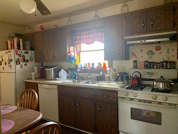 5th image of 529 Anderson St