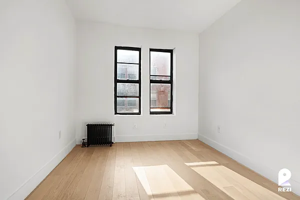 Rented by REZI | media 3