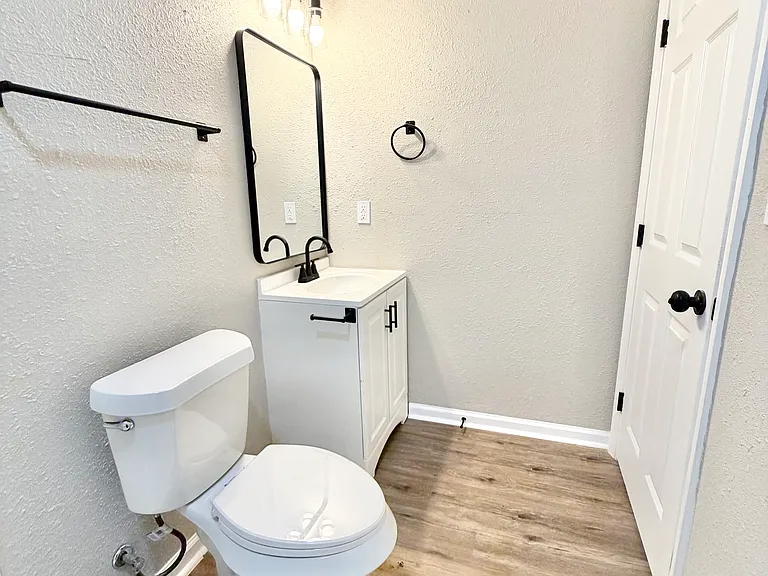 310 N Gevers St — Photo 23