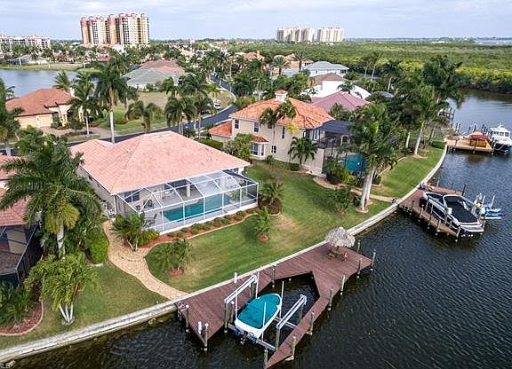 2nd image of 1913 Harbour Cir