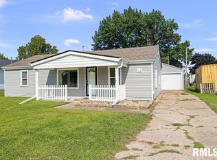 714 4th St, Colona, IL 61241