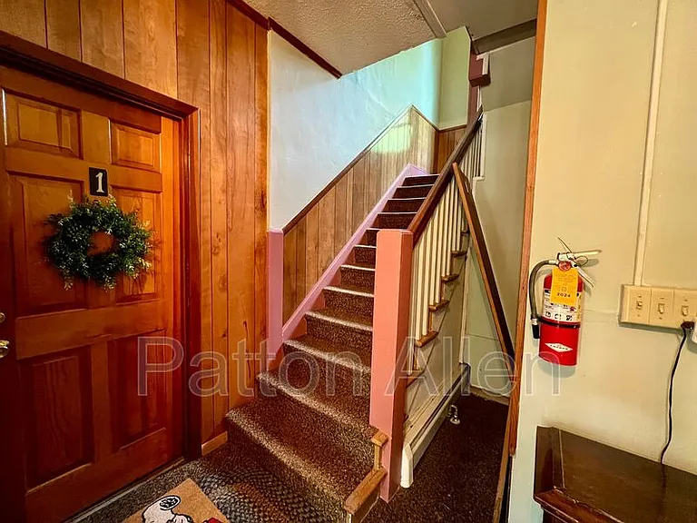 130 Edwin Pl #4 — Photo 15