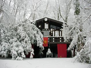 486 Bayberry Dr, Chapel Hill, NC 27517