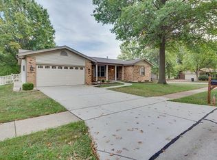 5758 Huntsport Rd, Saint Louis, MO 63129