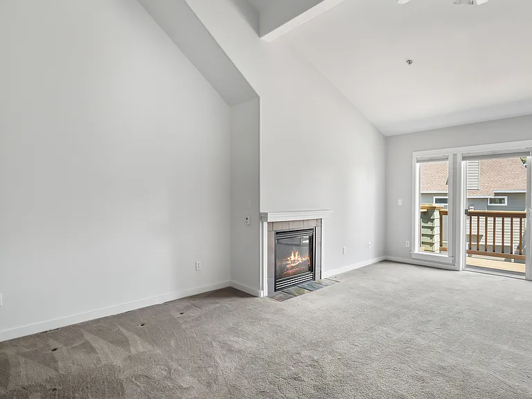 78 SW Allen Rd #3 — Photo 3