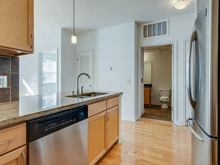 3000 Vanderbilt Pl #324 — Photo 9