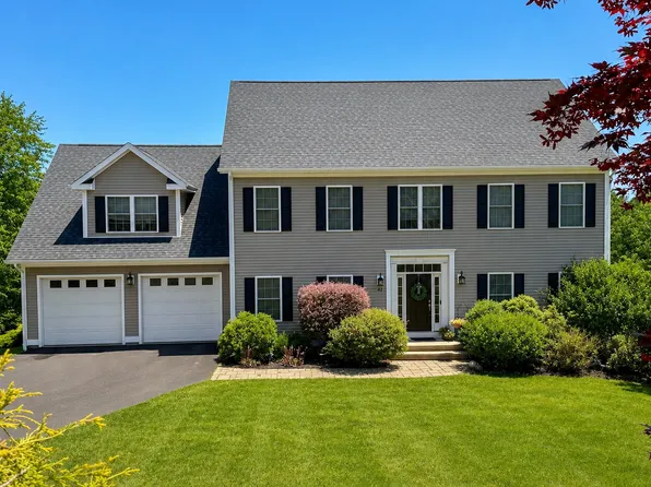 42 Ridgewood Terrace, North Haven, CT 06473