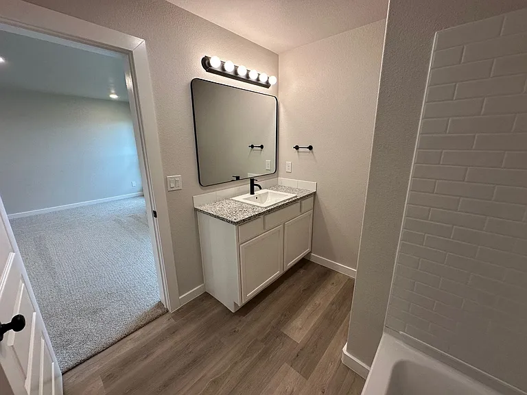 10403 Ruse St — Photo 12
