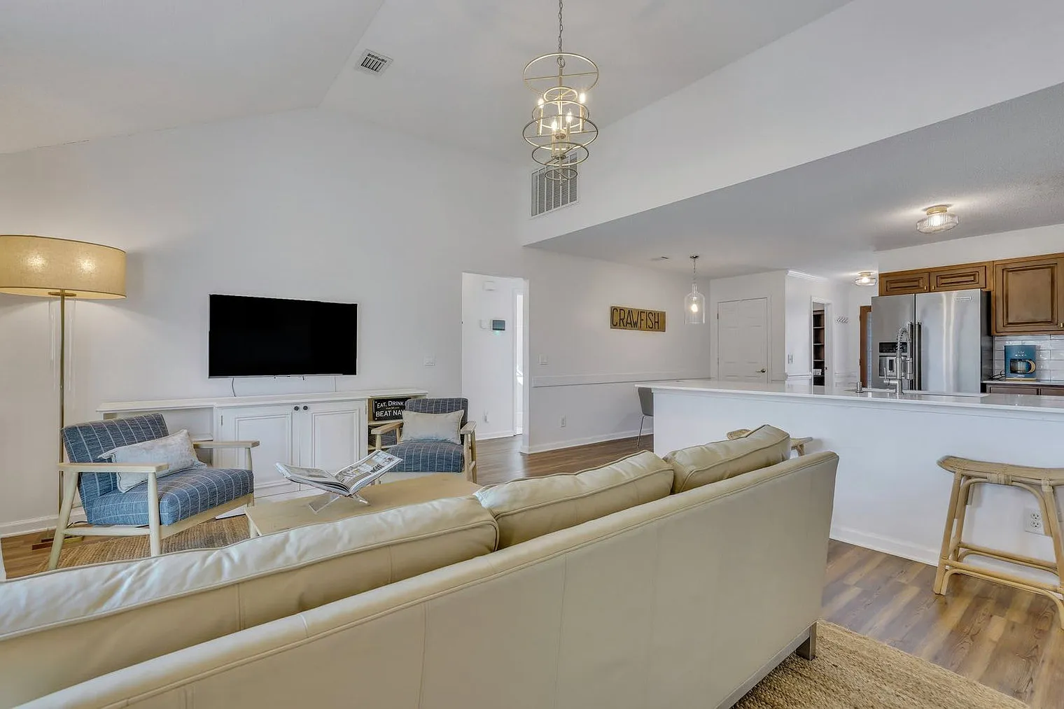 4 bed, 2.0 bath, $2,856 — Photo 4