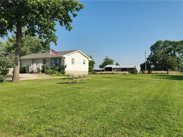 9591 Nevada St, Indianola, IA 50125