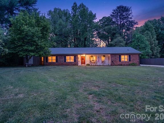 2nd image of 7142 Little Mountain Rd