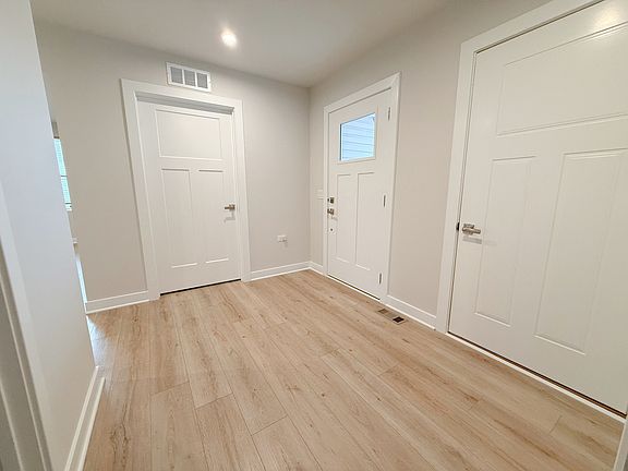 2nd image of 2646 Kellogg Ct