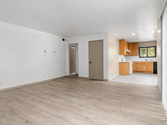 2nd image of 1090 Clyde Ave #3