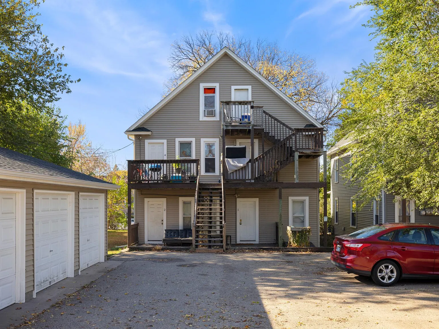 2 bed, 1.0 bath, 850 sqft, $1,595 — Photo 2