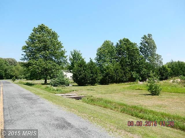 2nd image of 9601 Fairlee Landing Rd