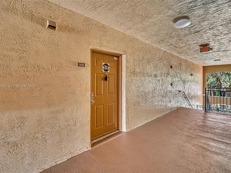 215 SW 117th Ter #14306 — Photo 10