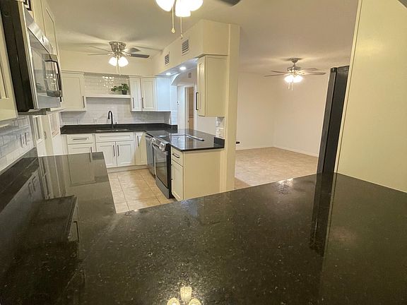 3rd image of 3753 Easy St