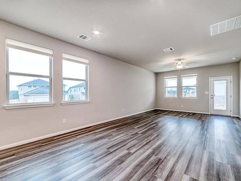 101 Red Cedar Ct — Photo 14