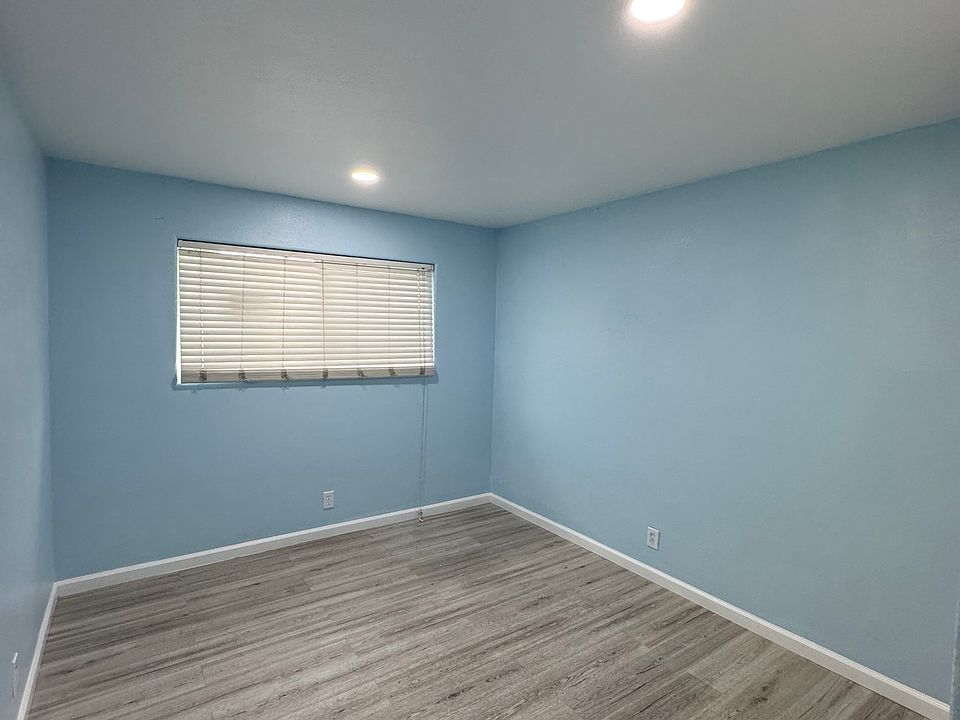 1st image of 1373 Dundee Ct
