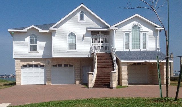 1st image of 10020 Airway Ln