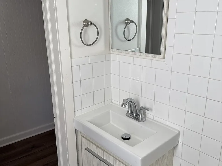 2252 S Winchester St — Photo 9