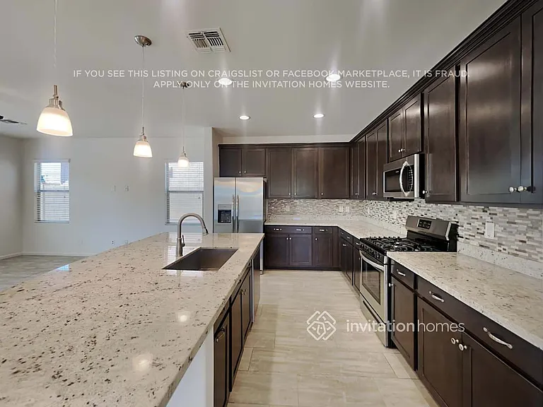 1056 S 200th Ln — Photo 8