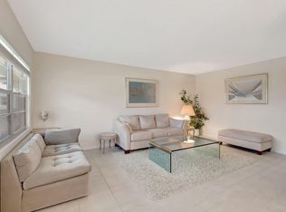 28 Fanshaw Way, Boca Raton, FL 33434