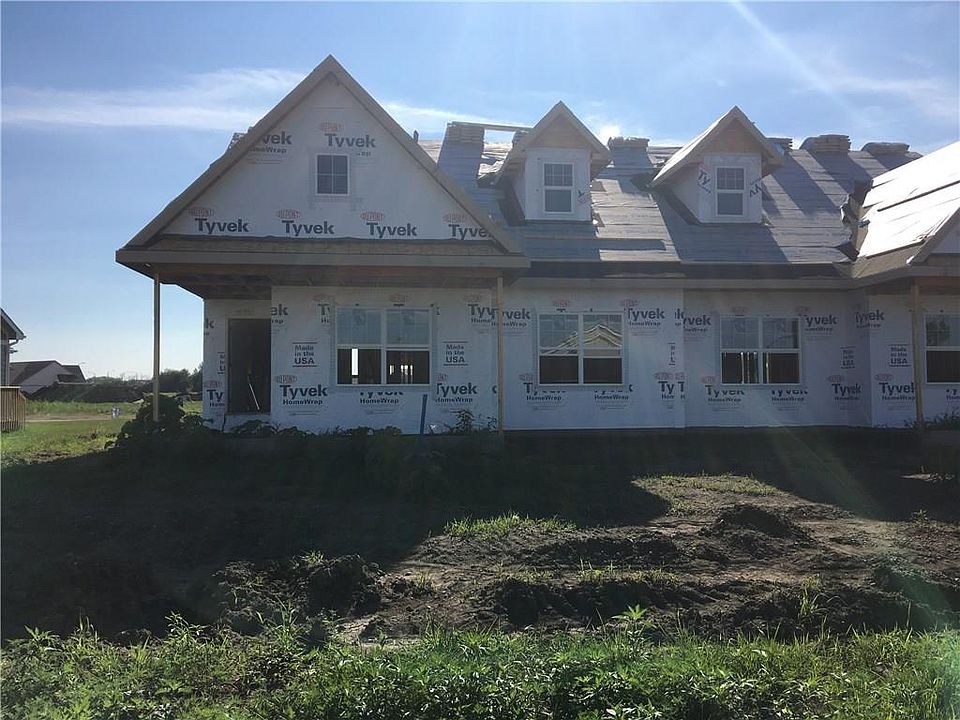 1st image of 2040 SW Cascade Falls Dr