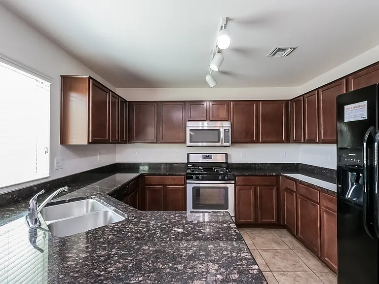 18362 S Avenida Arroyo Seco — Photo 8