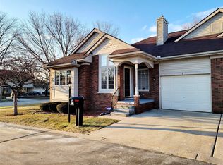 2 Canfield Cir, Dearborn Heights, MI 48127