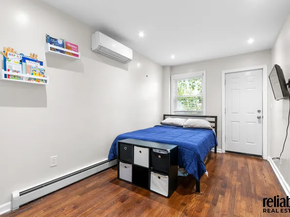 455 East 93rd Street image 5 of 8