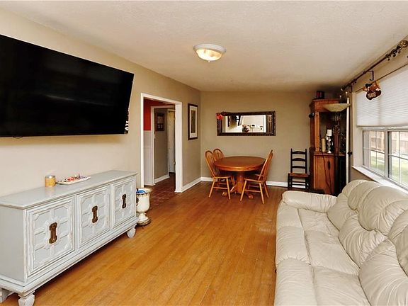 5th image of 4107 W Mango Ave