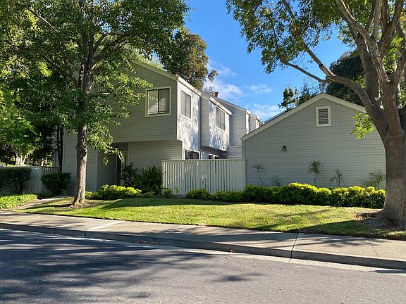 3rd image of 2422 Branchwood Ct