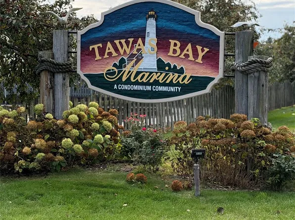 939 W Lake St, Tawas City, MI 48763