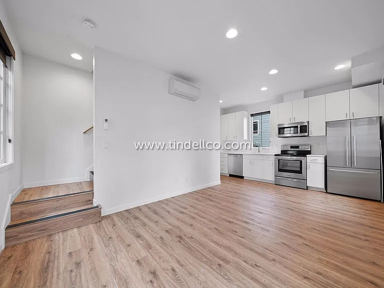 1114-1118 SE Lincoln St — Photo 5