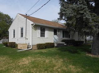 8 Gene Ave, Troy, NY 12180