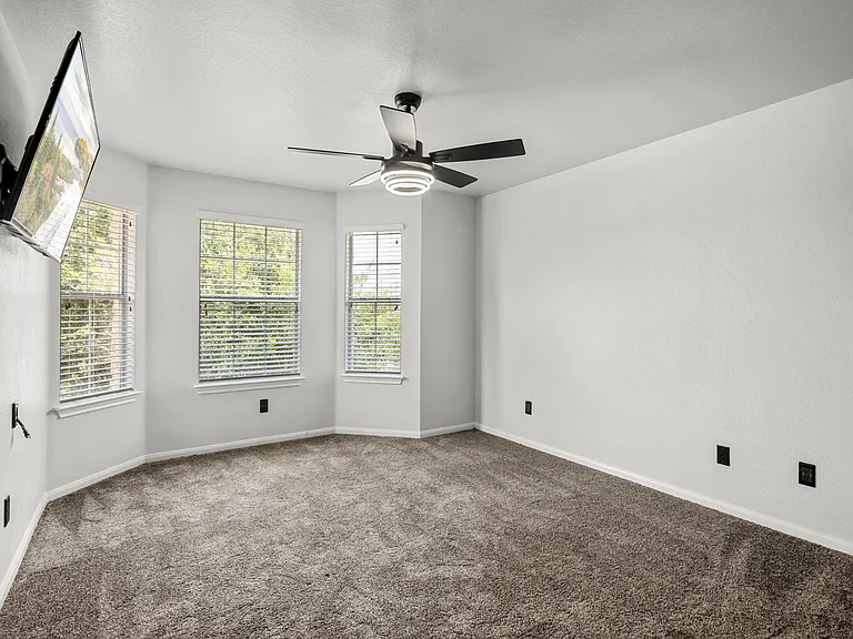 4405 Bandice Ln — Photo 23